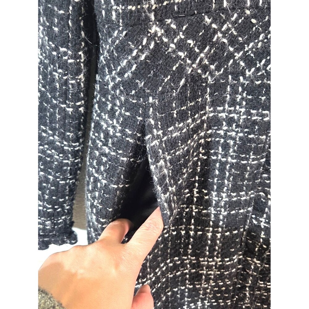White House Black Market Tweed Long Coat Womens 6 Black White Clasp Front - Picture 8 of 16